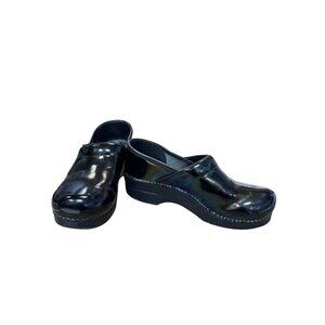 Dansko Womans Black walking nursing all day wear clogs Sz 8 SKU 9629